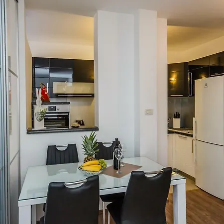 Apartment Apartman Amigo *